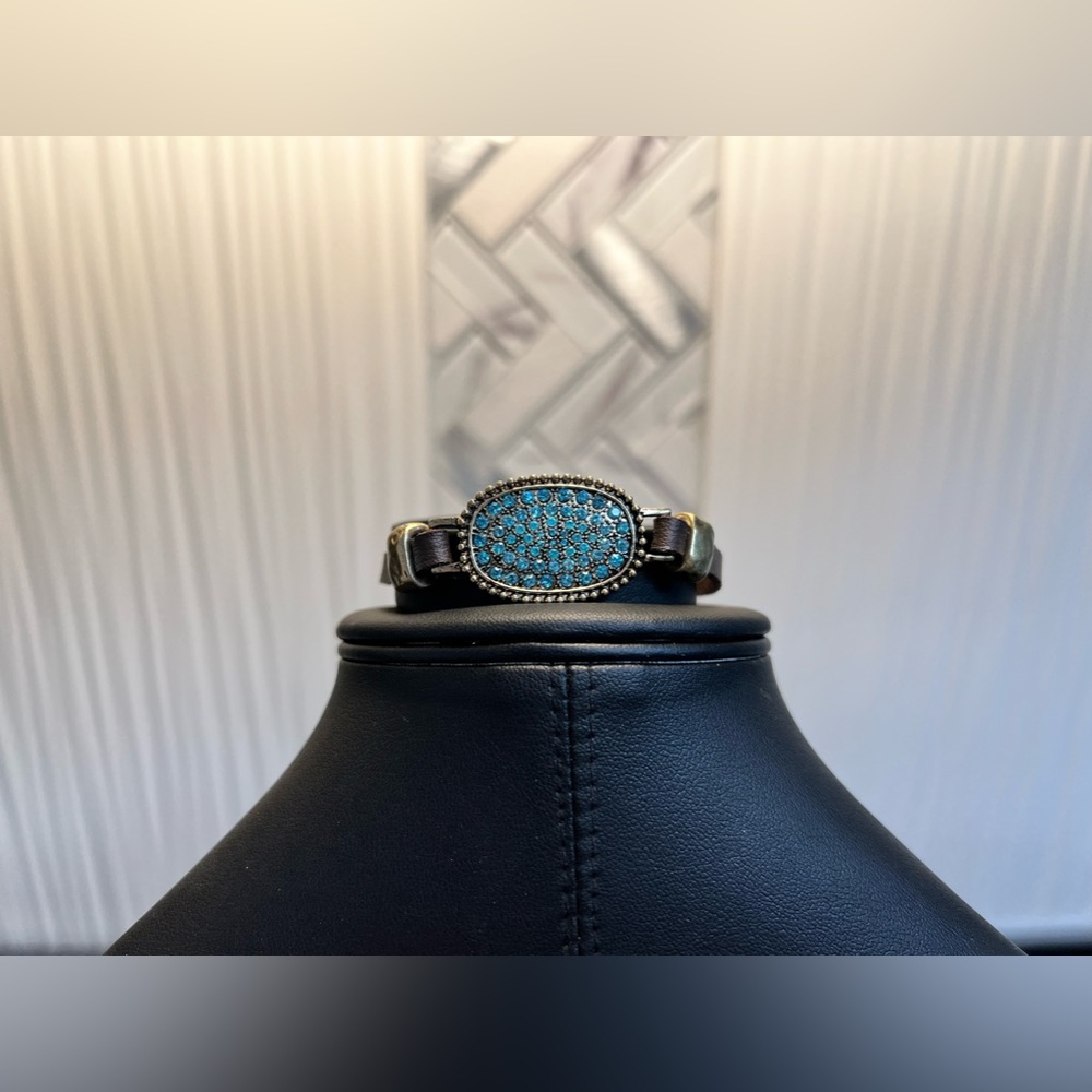 SALE Vintage Blue Gem and Metal Leather Bracelet